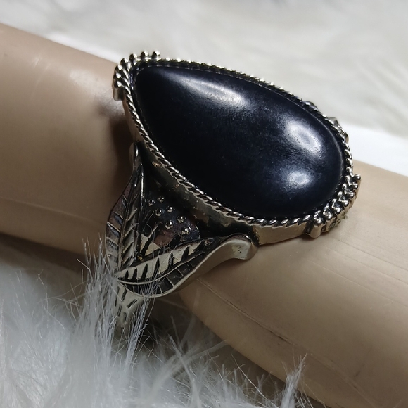 Paparazzi Black and Silver Teardrop Bracelet - Picture 3 of 8